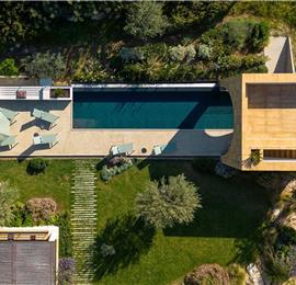 4 bedroom villa with pool near Noto, sleeps 8